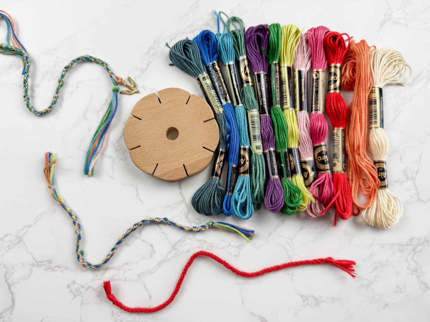 The Kumi Wheel : A Kumihimo Bracelet Making Kit