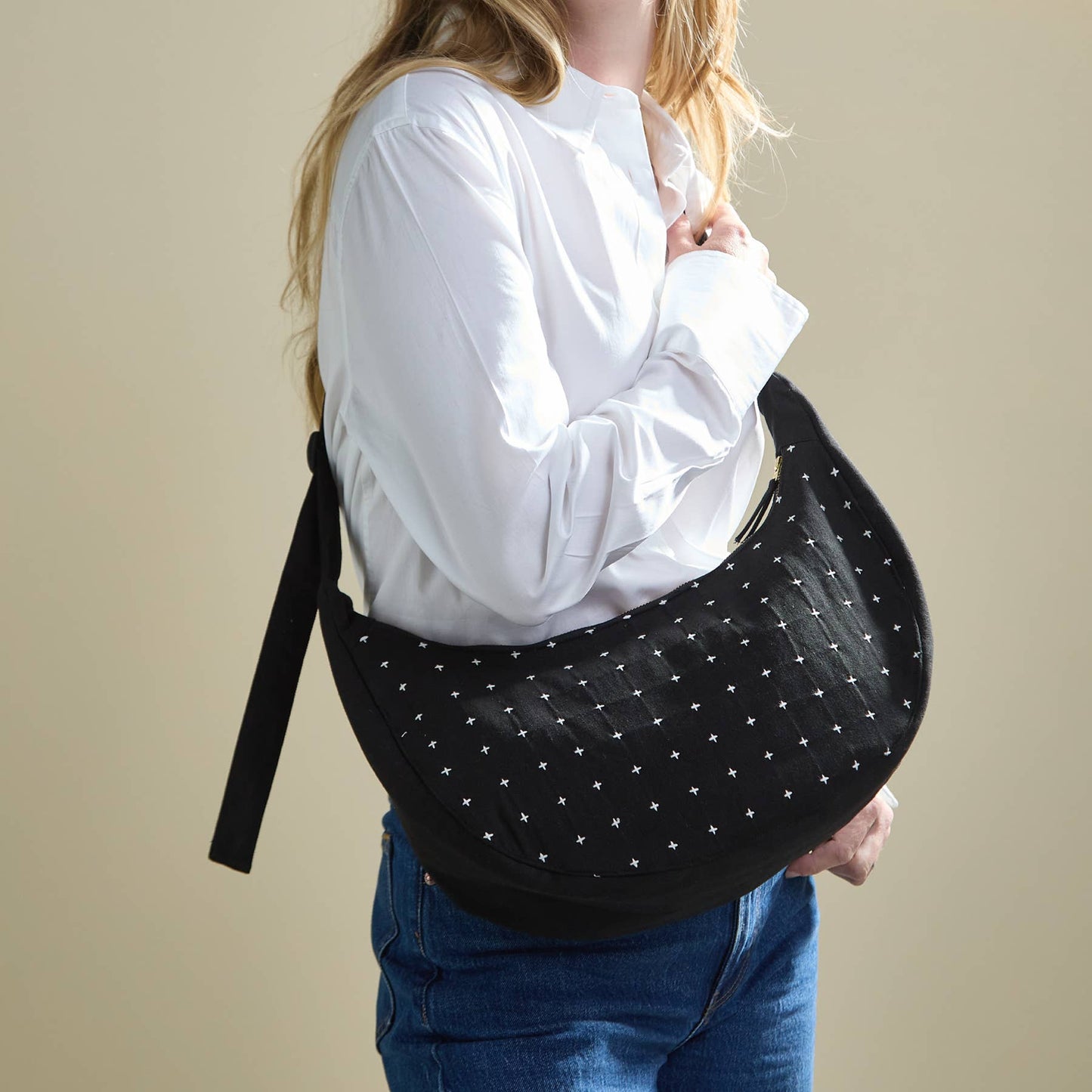 Cross-Stitch Crescent Bag :: Anchal