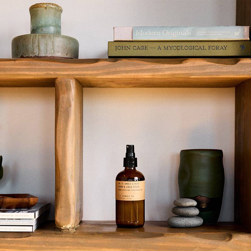 Amber & Moss :: 7.75 fl oz Room & Linen Spray