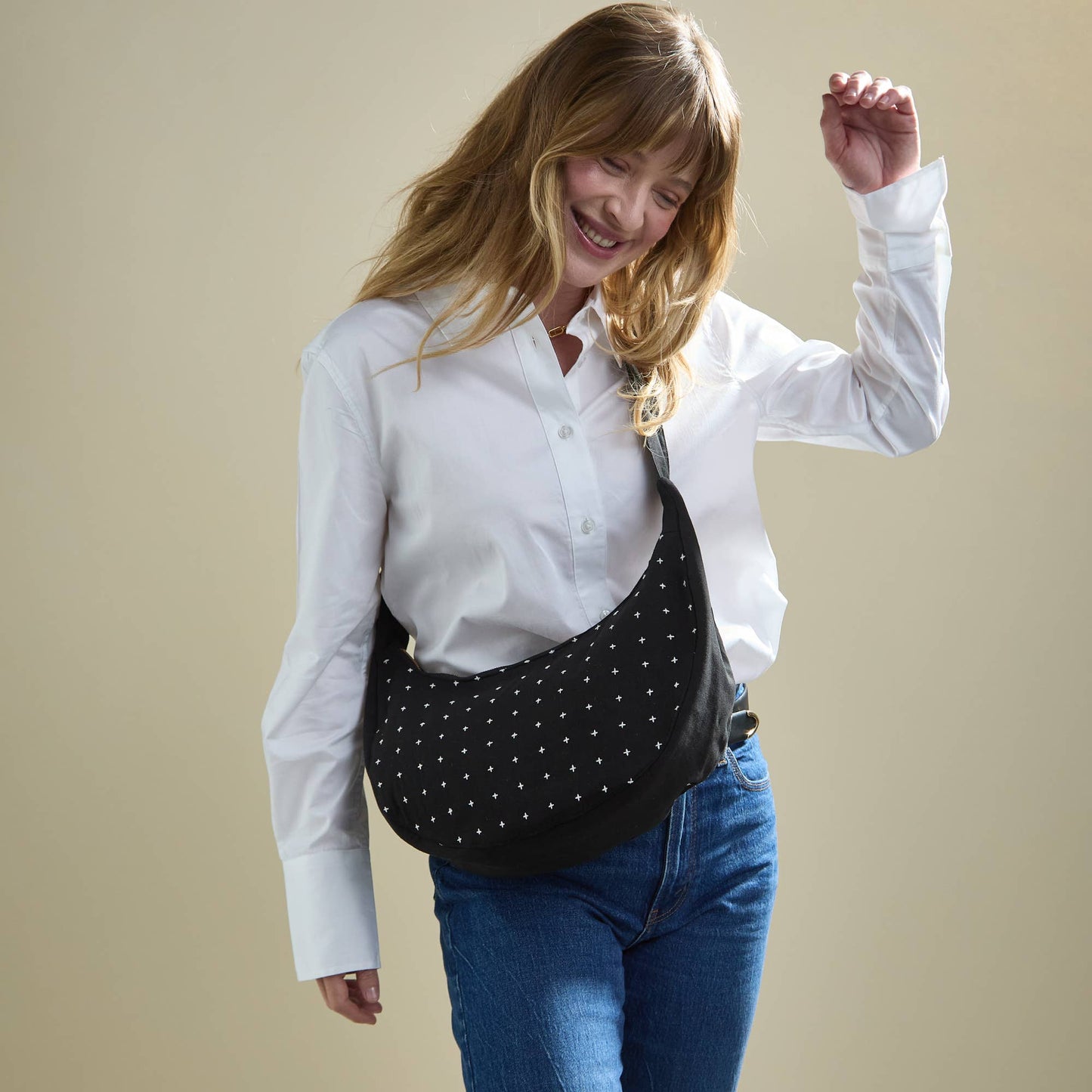 Cross-Stitch Crescent Bag :: Anchal
