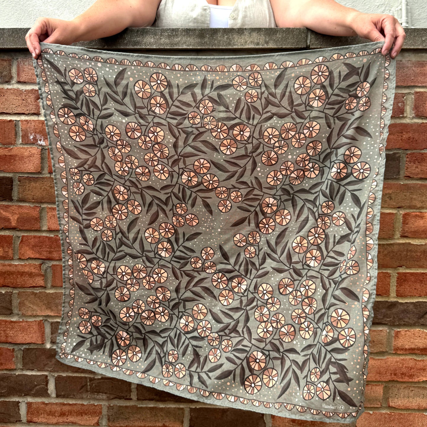 34" Wild Rag Eleanor Bandana