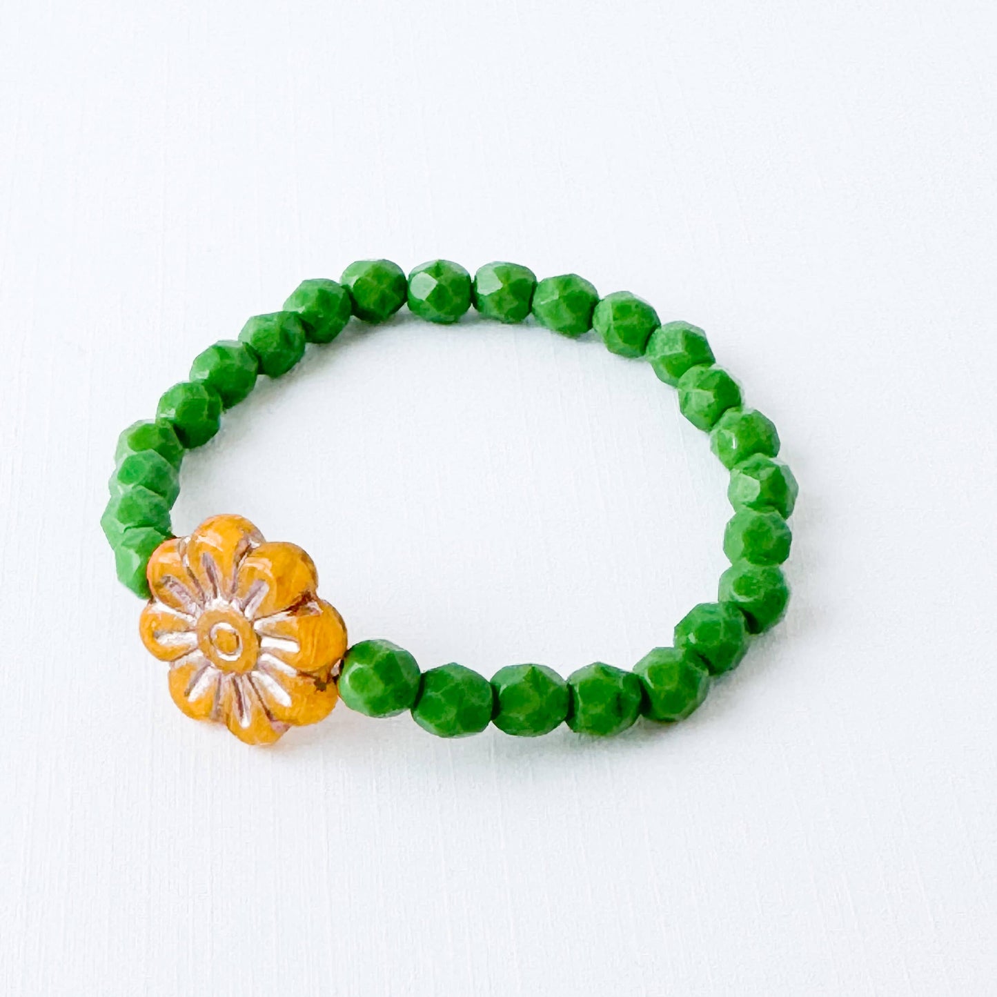 Colorful Beaded Bracelet With Flowers For Spring And Summer