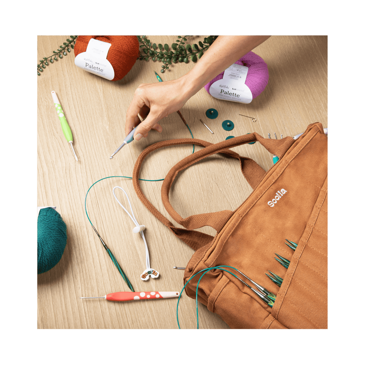 Soolla Studio Artist Bag: Becca Sands