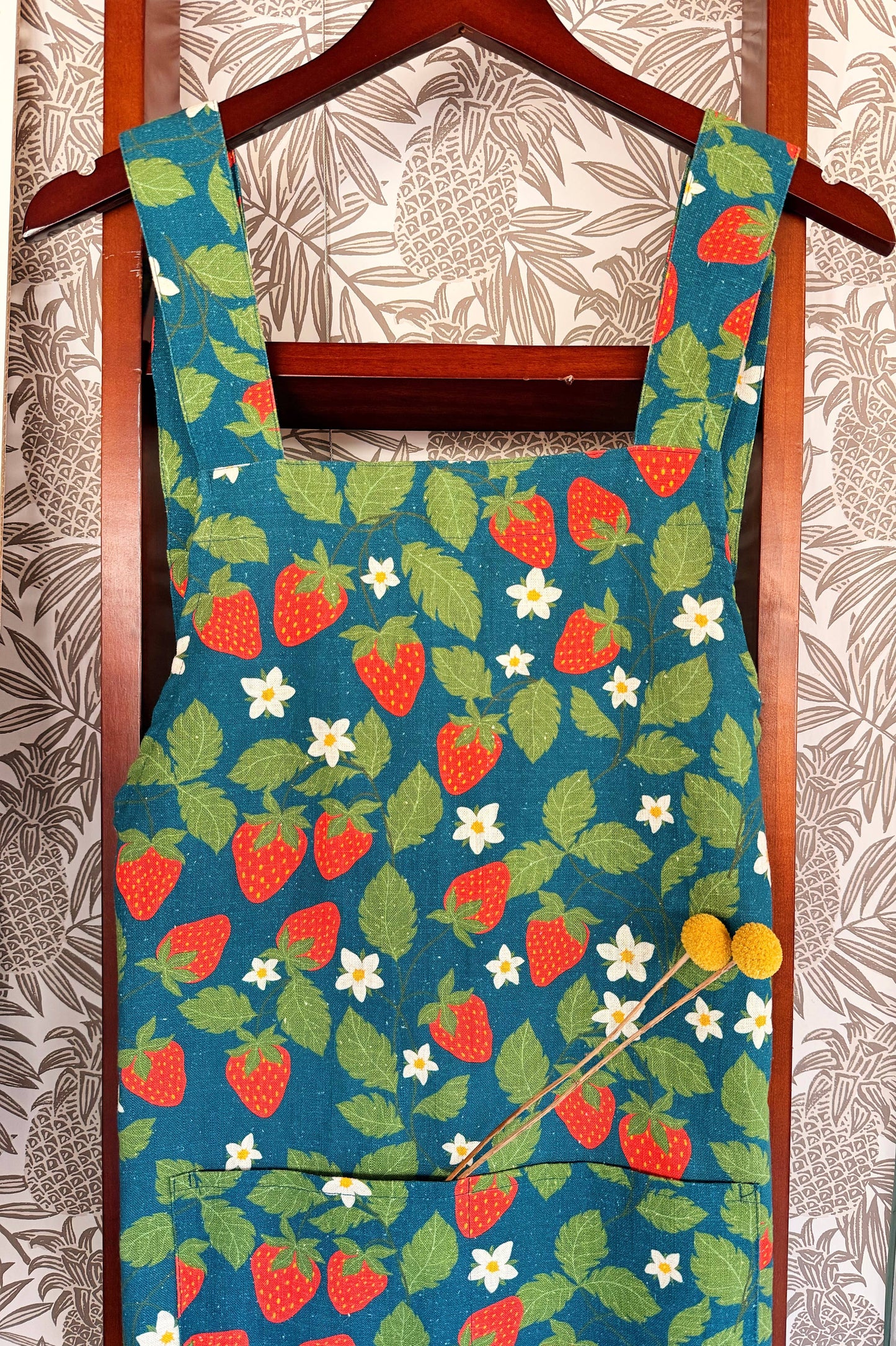 Cross Back Apron