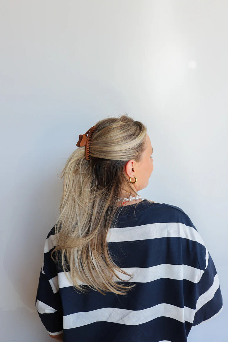 KAXI Wavy Midi Hold Everything Clip