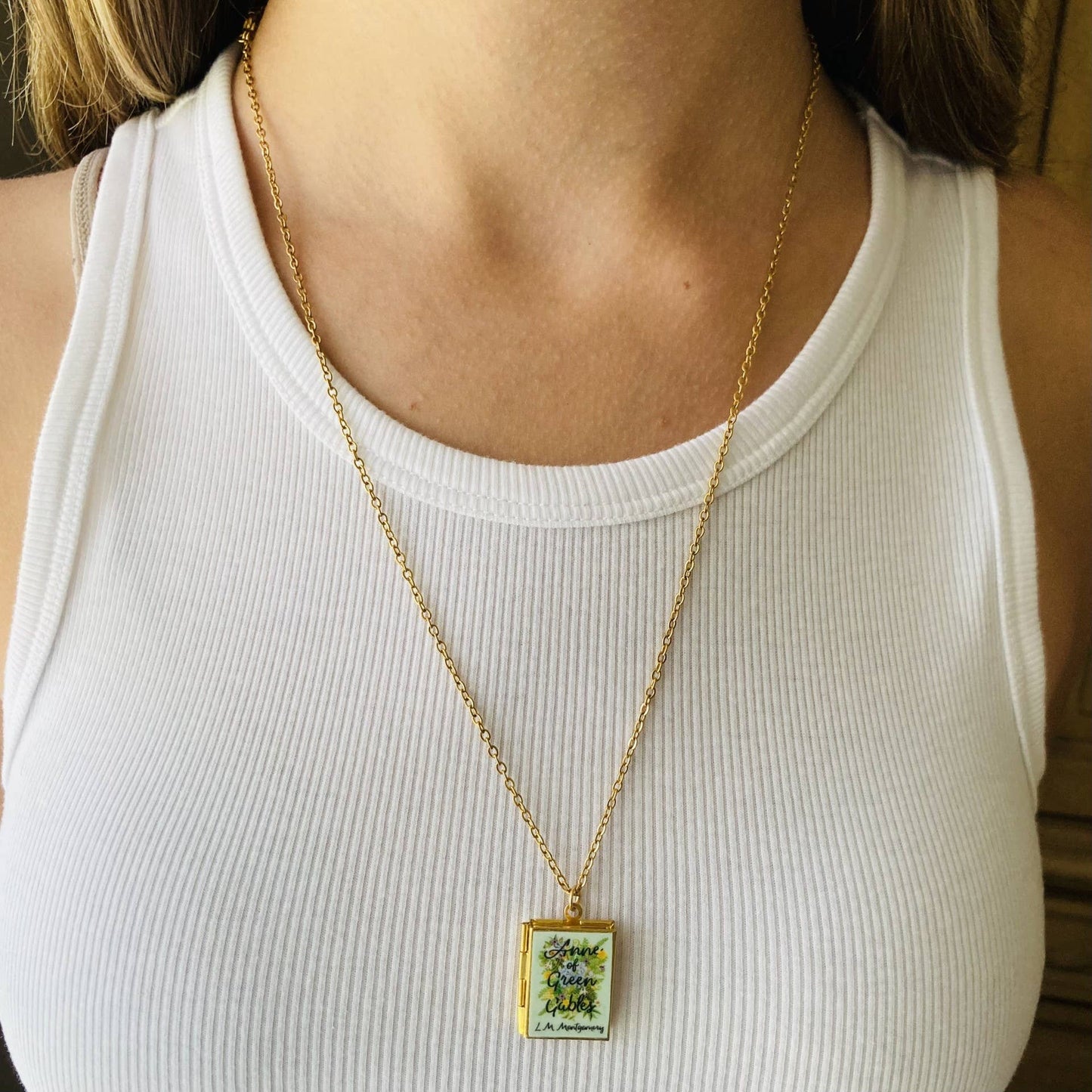 Book Locket Anne of Green Gables - Light Green Bouquet